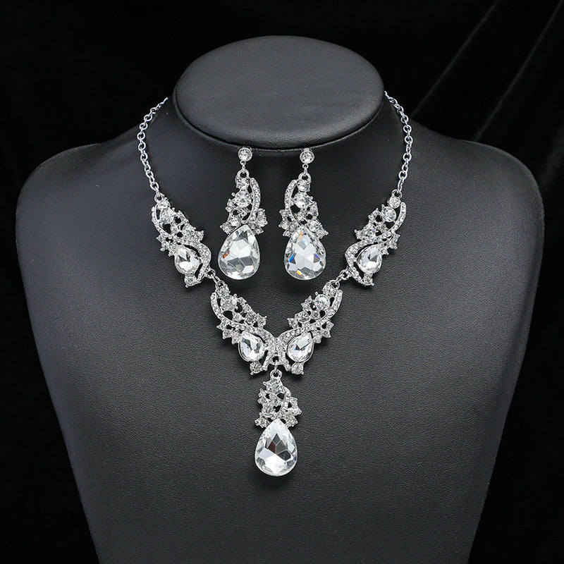 Vintage Artistic Waterdrop-Shaped Alloy Necklace Set with Rhinestone-Inlaid Leaves and Electroplated Finish for Women