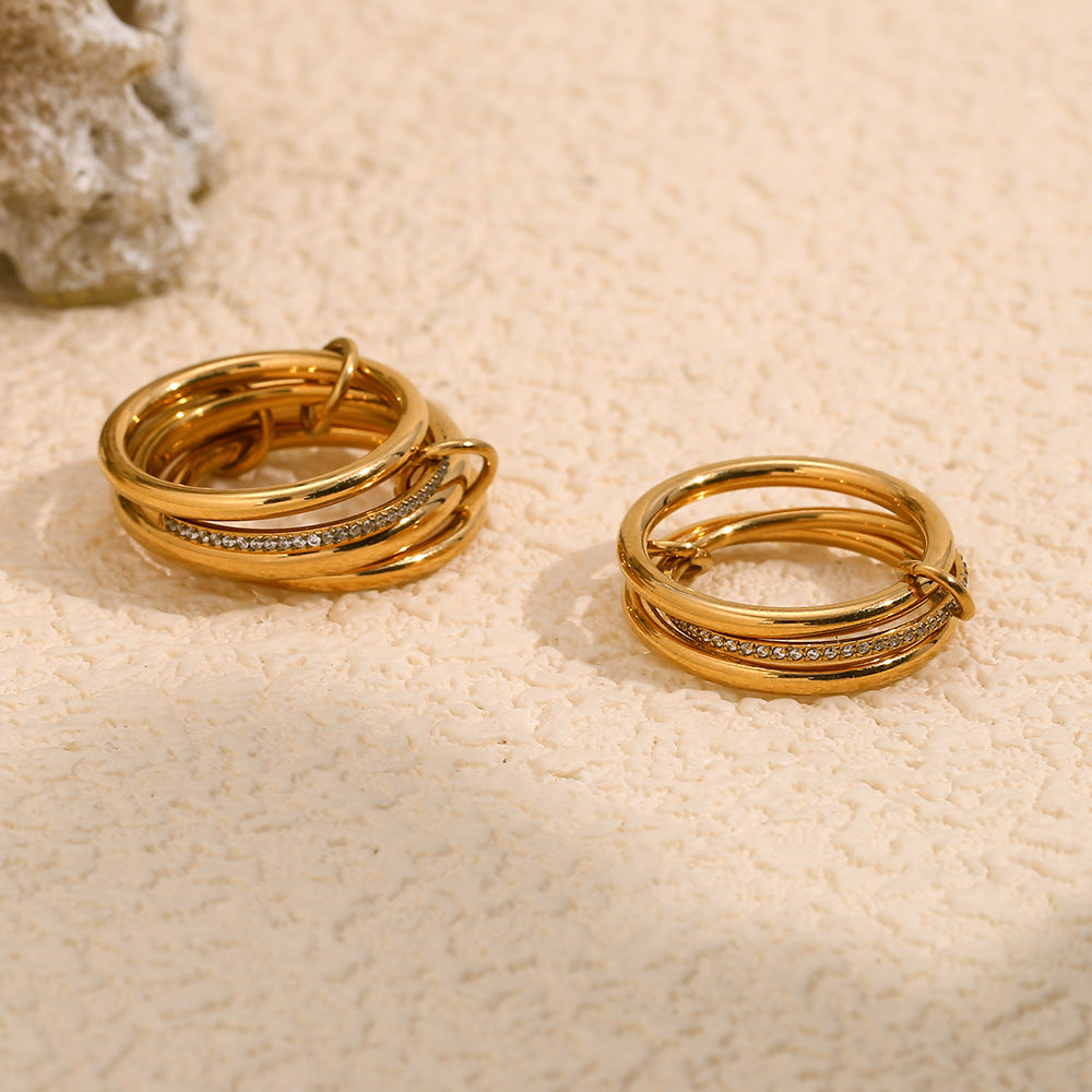 Anello in acciaio inossidabile geometrico creativo con placcatura in oro 18 carati e strass centrale da donna