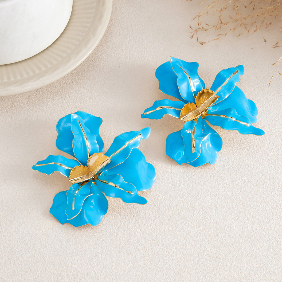 Elegant Luxury Exaggerated Floral Drip Oil Iron Earrings for Women