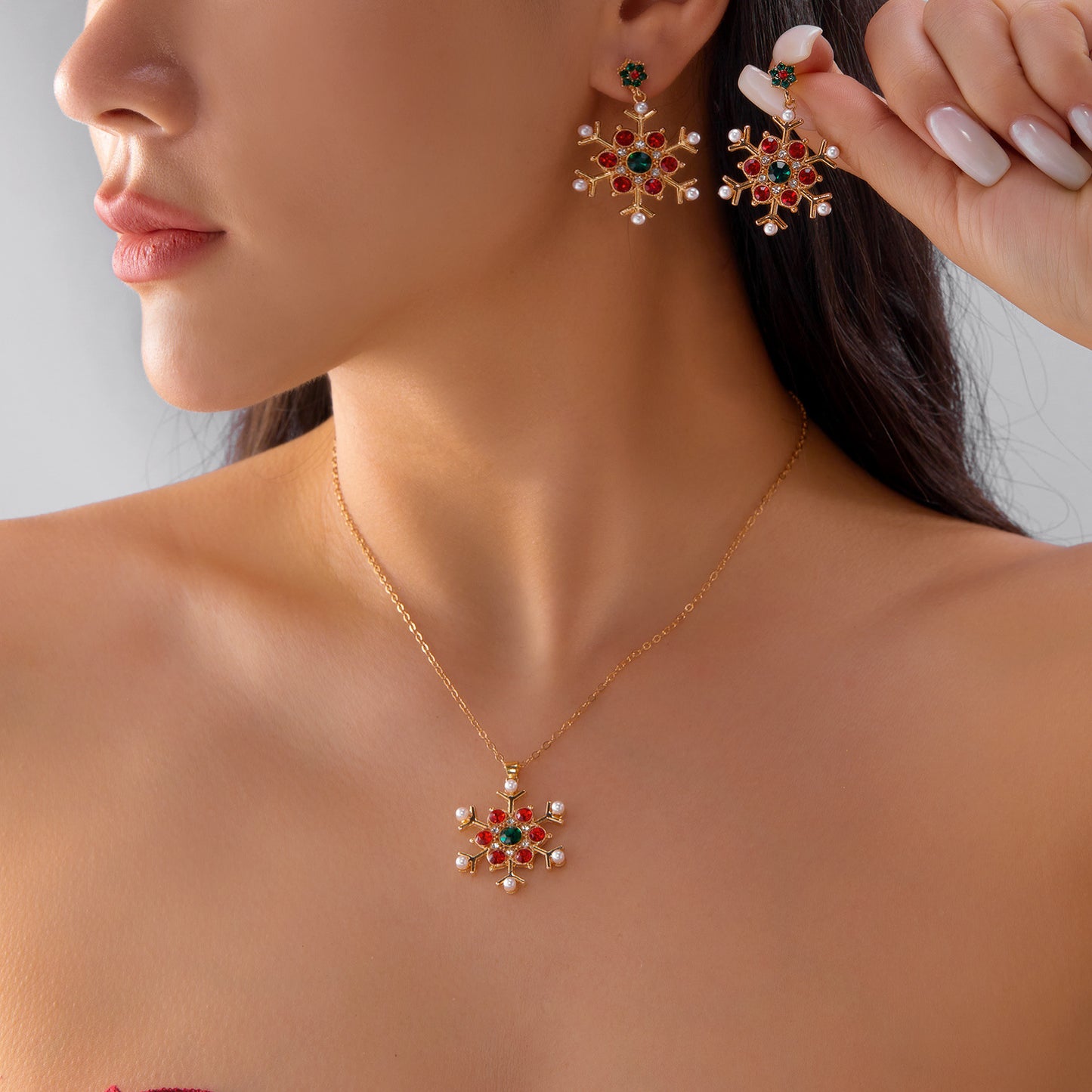 Christmas-Themed Snowflake Pendant Necklace and Earrings Set for Women Alloy with Enamel Finish and Rhinestone Inlay