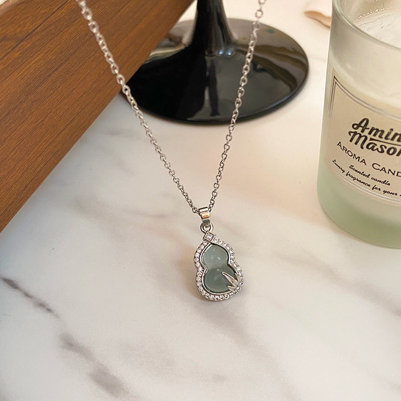 Minimalist Micro-inlay Shell Gourd Pendant Necklace Titanium Steel Plated Brass Unisex