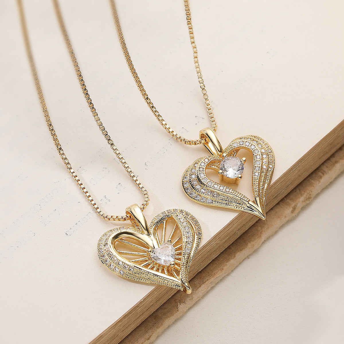 Minimalist Elegant 18K Gold Plated Brass Heart Cubic Zirconia Pendant Necklace for Women