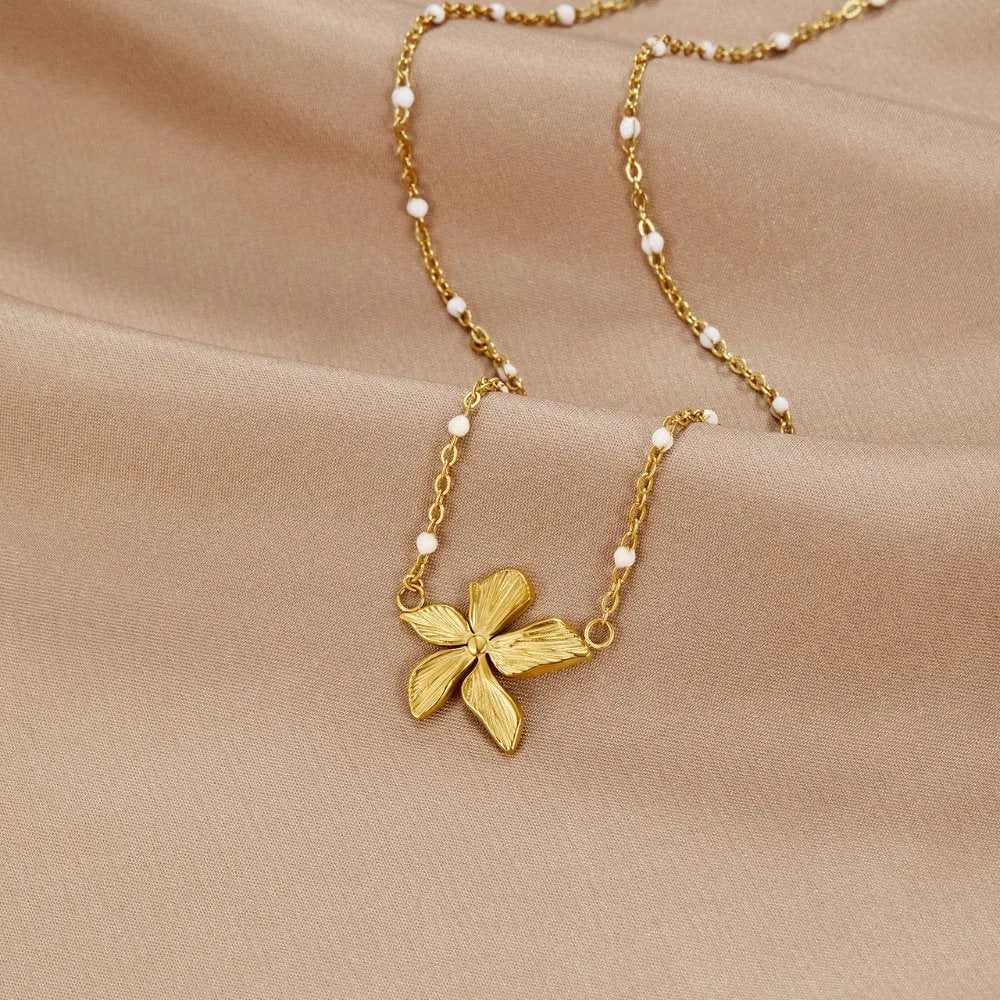 Collana da donna in acciaio inossidabile placcato oro di lusso con catena a maglie floreali