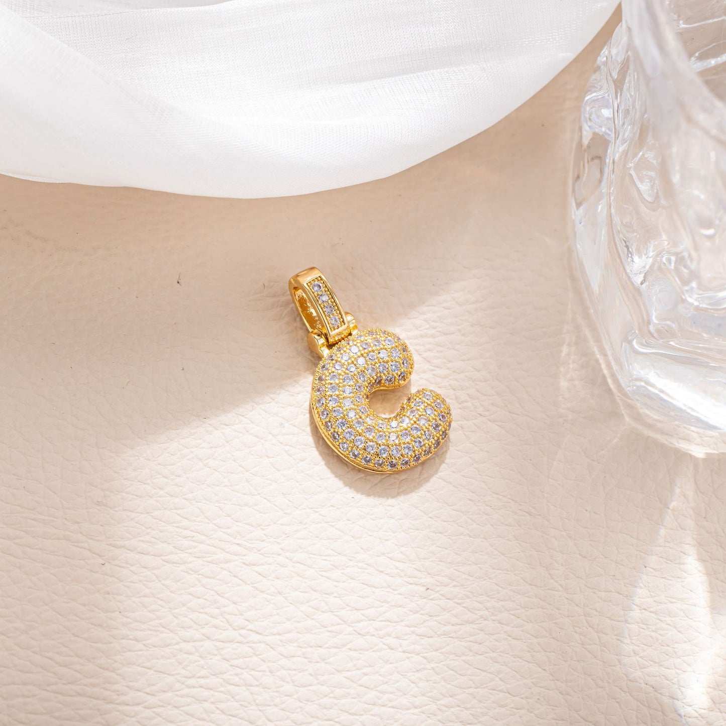 Minimalist Hip-hop Micro Inlaid Cubic Zirconia Letter Brass Pendant Necklace