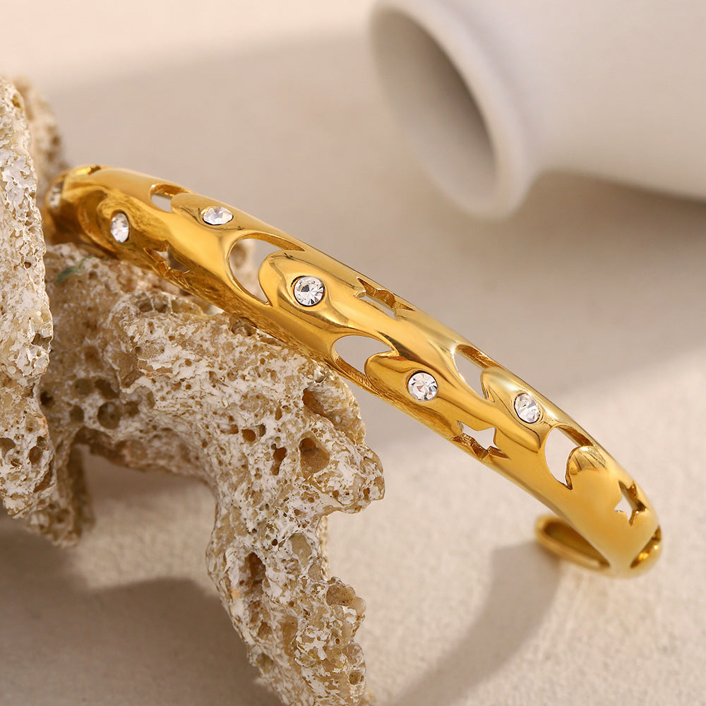 Bracciale Da Donna Placcato Oro 18K In Acciaio Inossidabile Con Strass E Design A Stella E Luna Traforati, Ispirato Al Vintage