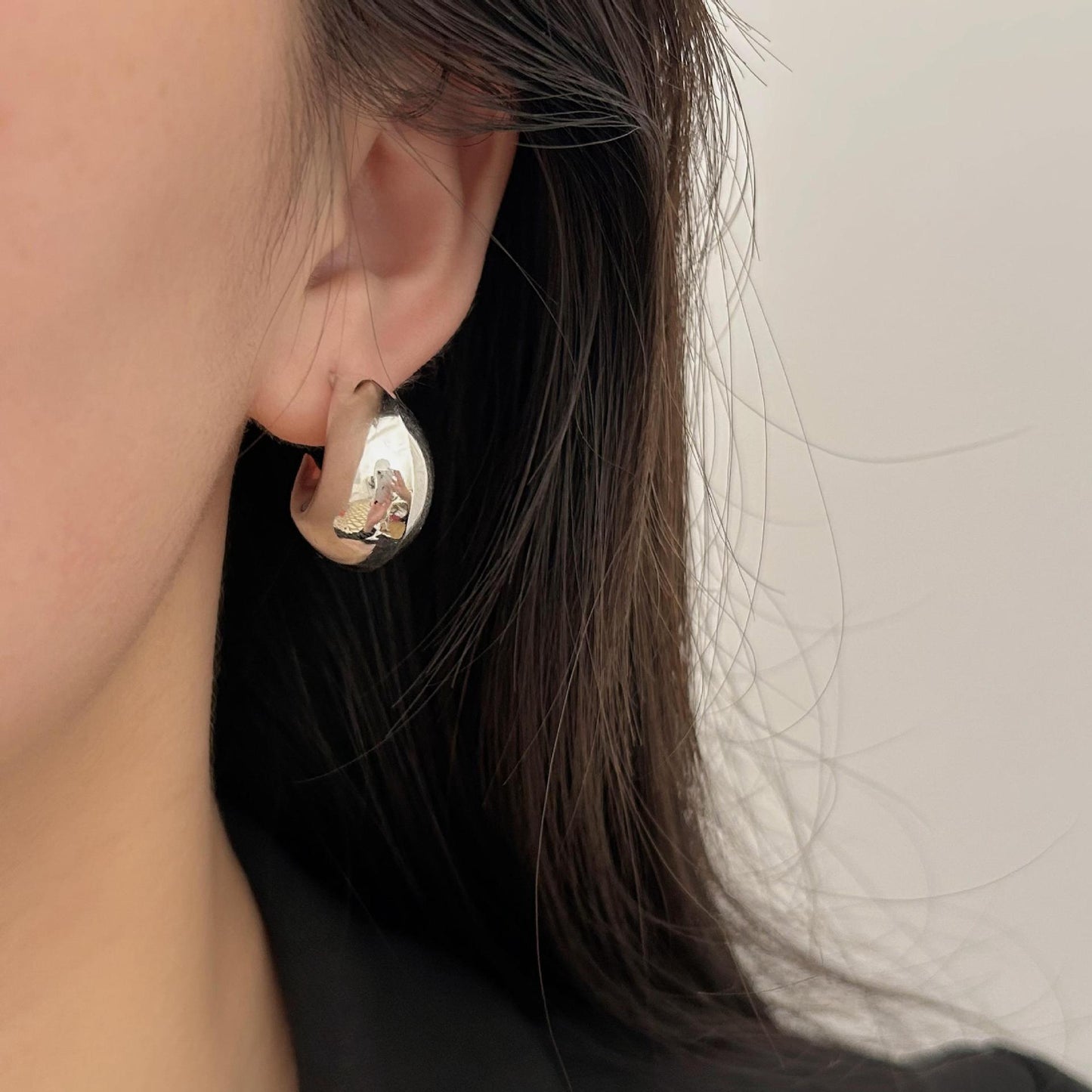 Minimalist Korean-Style 925 Sterling Silver Geometric Corner-Cut Letter Stud Earrings for Women