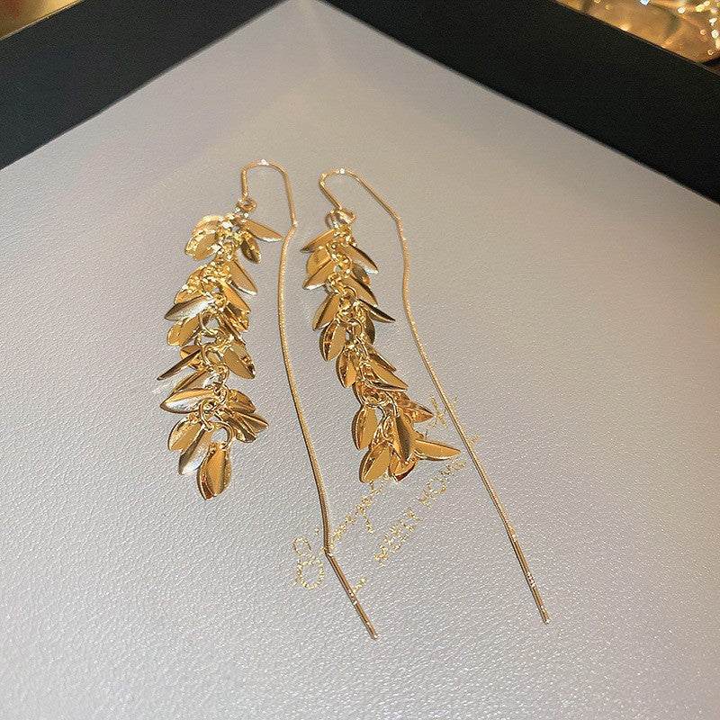 Pendientes Chic de Borla Floral para Mujer con Postes de Plata de Ley 925 y Base de Cobre Bañado