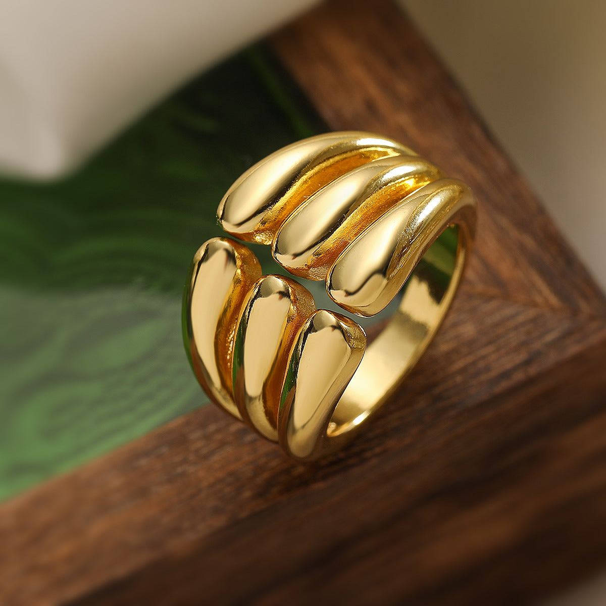 Minimalist Geometric Copper Ring with Gold Plating for Women, Irregular Open Band Fashion Accessory