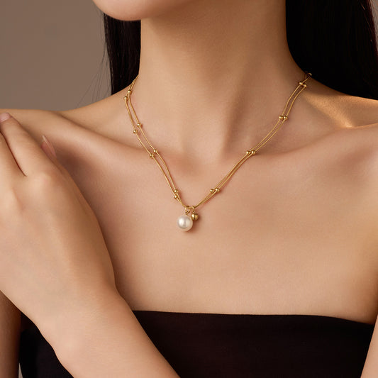 Collar de perlas de moda minimalista con doble cadena de acero de titanio y diseño de clavícula chapado en oro de 18 quilates