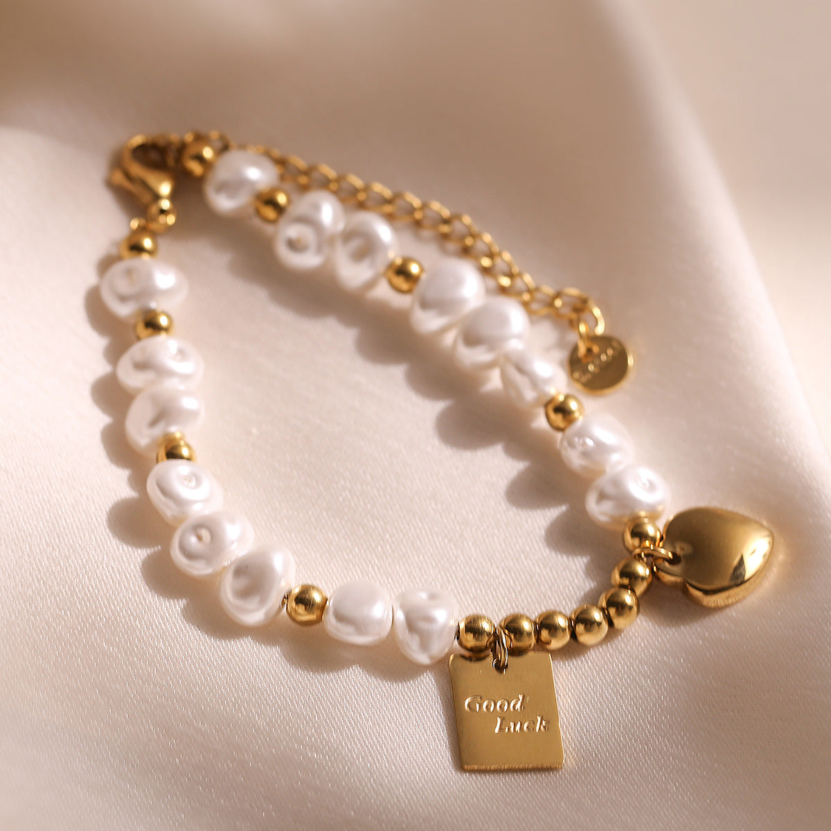 Minimalist Elegant 18K Gold Plated Geometric Stainless Steel Bracelet with Pearl for Women