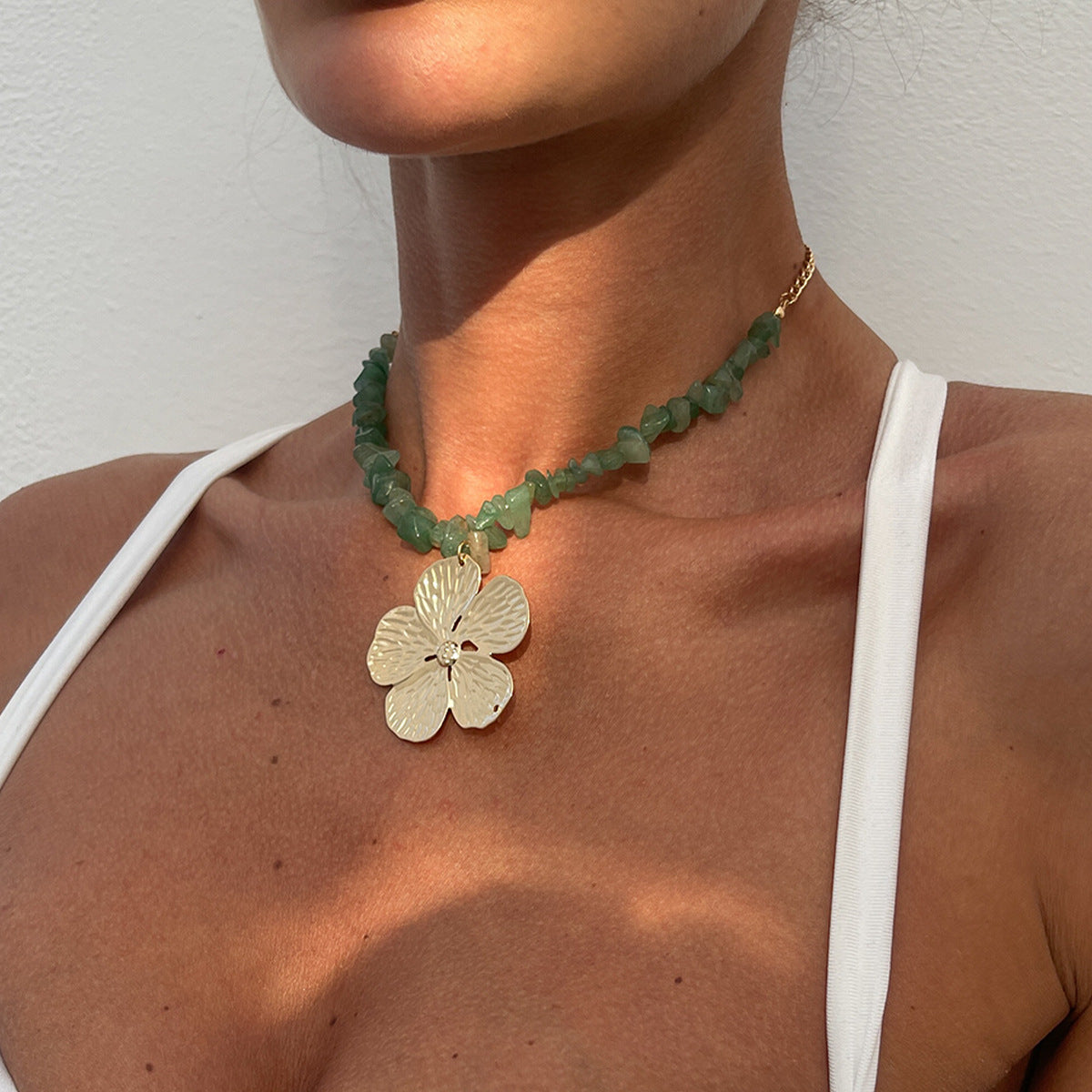 Bohemian Irregular Floral Pendant Necklace for Women with Plated Alloy and Rhinestone Accents