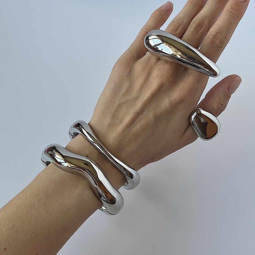 Fashion Trendy Exaggerated Geometric Plated Alloy Bracelet with Smooth Line Design