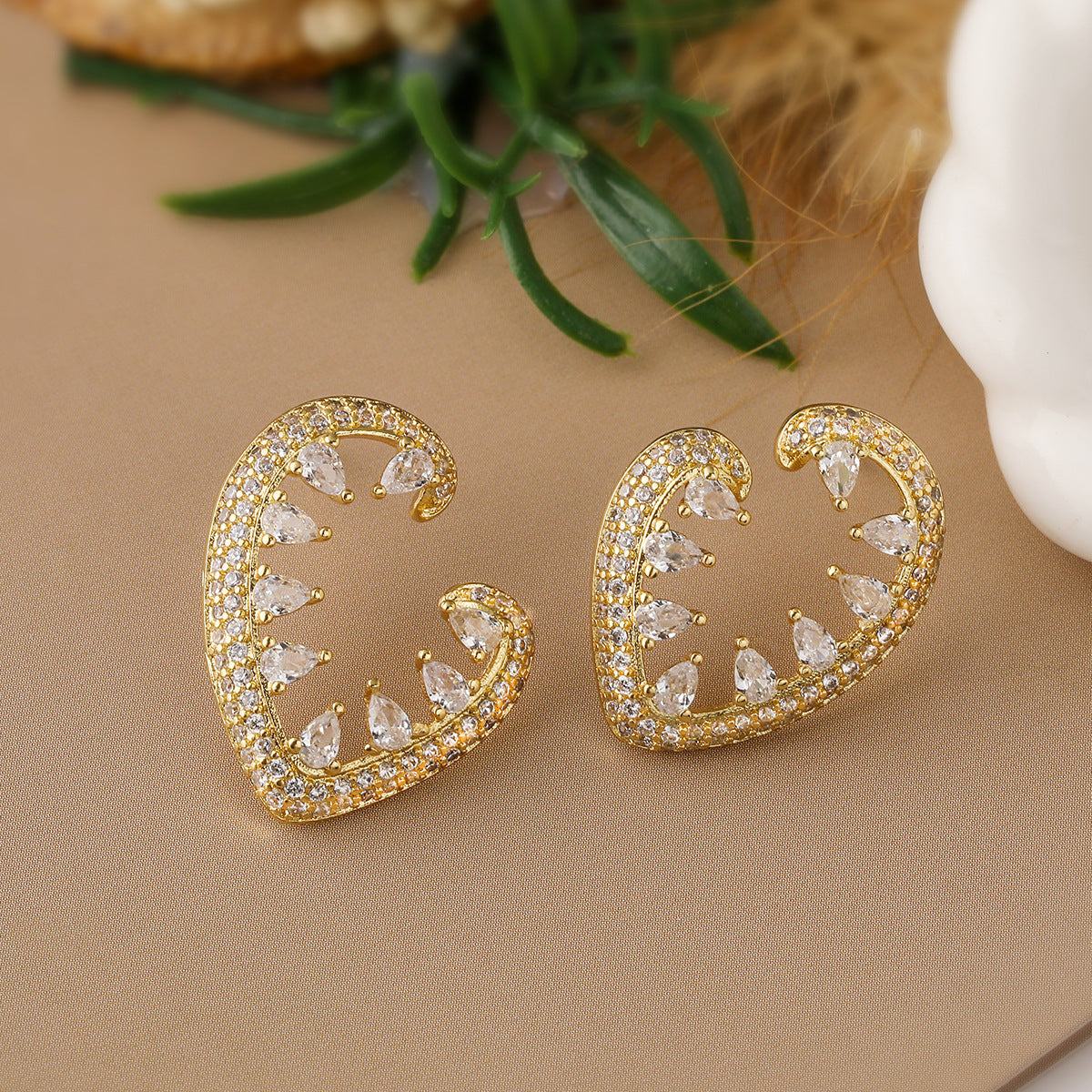 Minimalist Geometric Zircon and Pearl Stud Earrings for Women with Gold-Plated Copper Base and Irregular Design