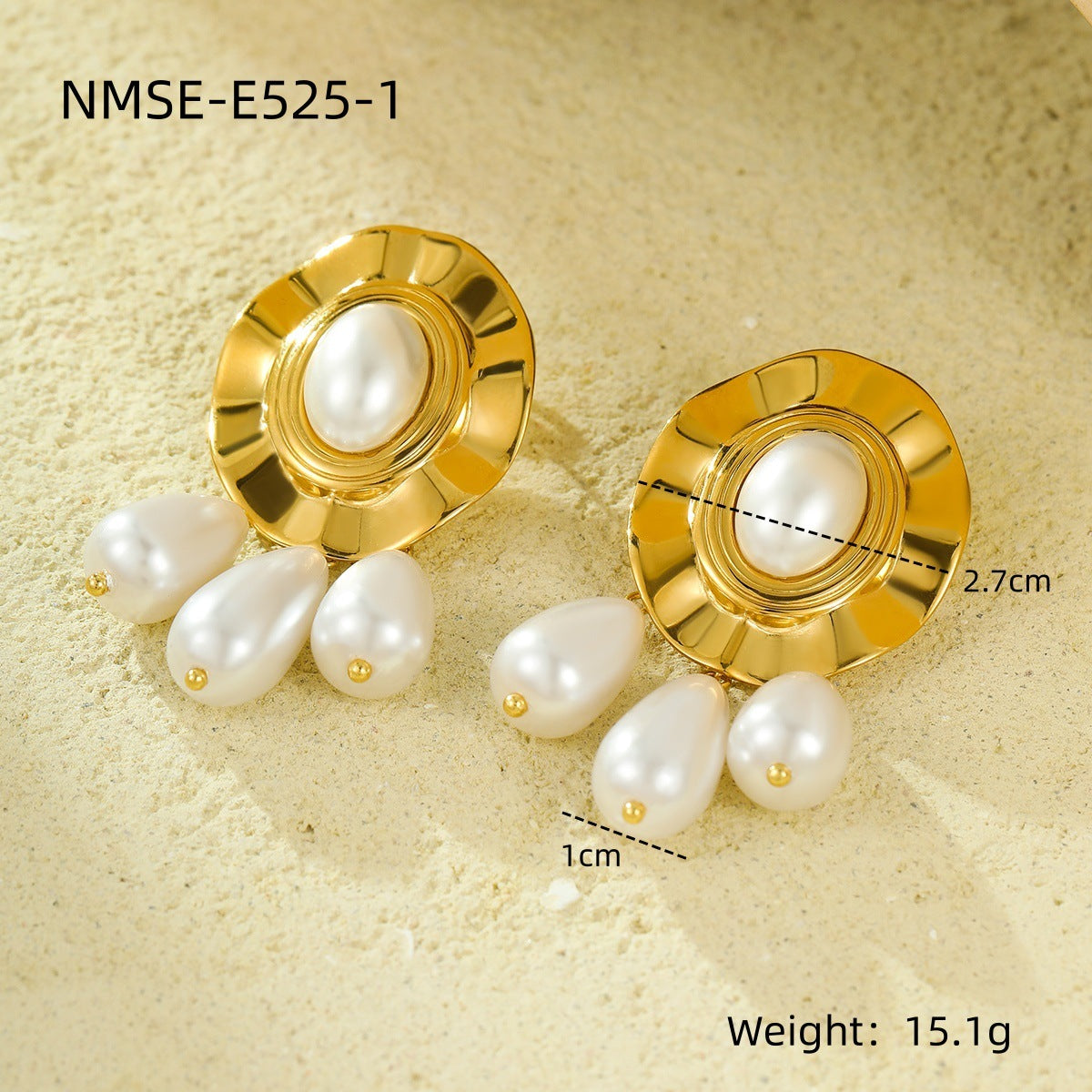 Pendientes de botón con borlas y perlas texturizadas redondas de estilo vintage en acero inoxidable con baño de oro de 18 quilates