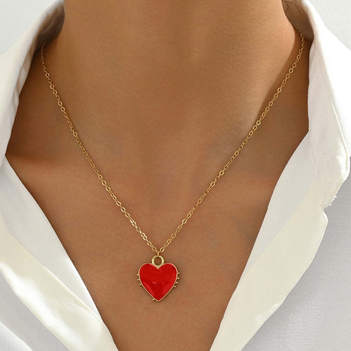Fashionable OL Style Heart-Shaped Enamel Copper Pendant Necklace for Women with Geometric Design and Clavicle Chain