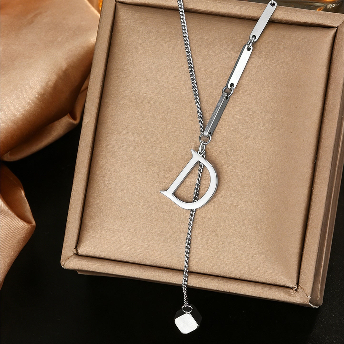 Luxury Polished Letter Titanium Steel Pendant Necklace Stainless Steel Chain for Women