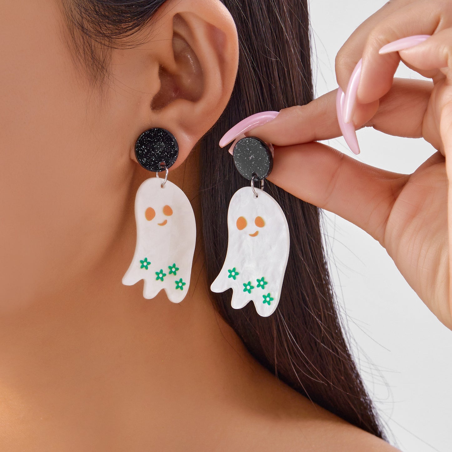 Orecchini Asimmetrici in Acrilico a Tema Halloween con Pipistrello Zucca Ragno Fantasma e Motivo Stampato per Uomo e Donna