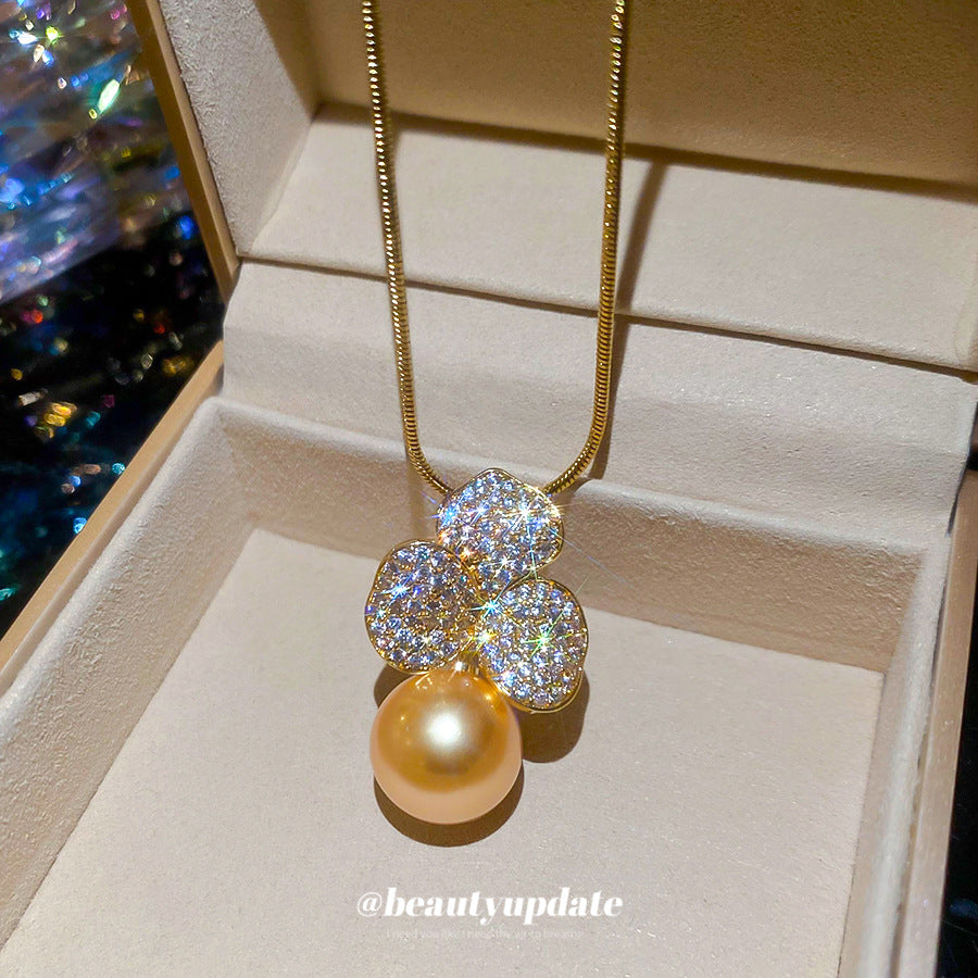 Elegante collana francese vintage con perle floreali e intarsio di zirconi per donne, delicata catena per clavicola in stile lussuoso