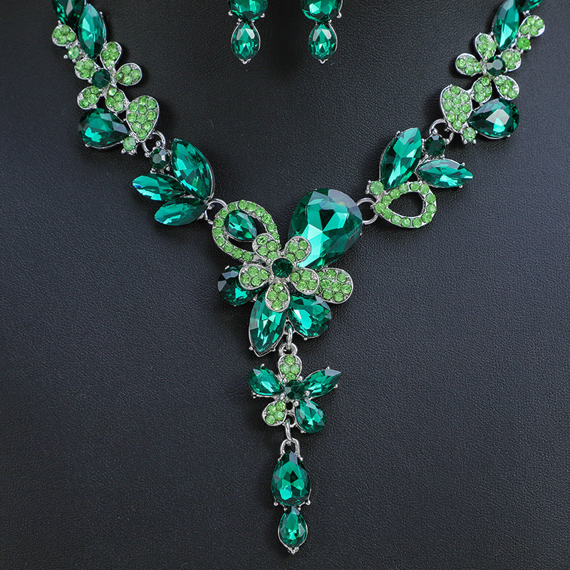 Vintage Floral Double-Layer Necklace Set with Crystal Accents in Alloy with Plated Finish and O-Chain for Women