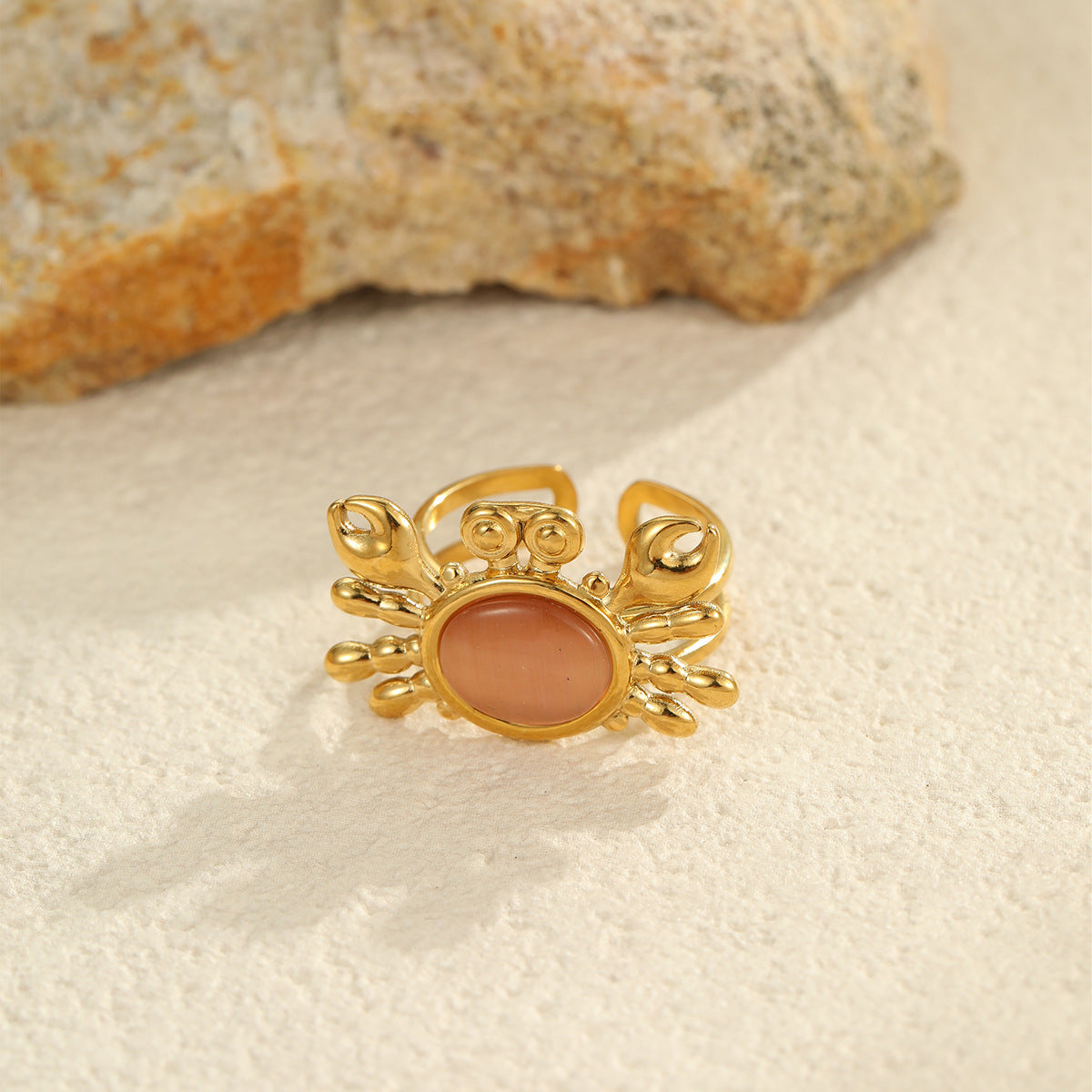 Anello da donna in acciaio al titanio a forma di granchio, minimalista, con finitura galvanizzata, design a fascia aperta regolabile
