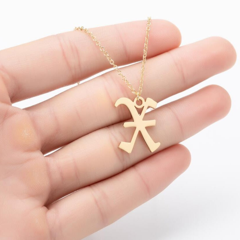 Collana con ciondolo a lettera alfabeto minimalista in acciaio inossidabile da donna