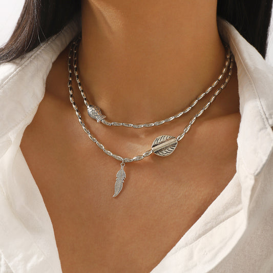 Collar Largo con Colgante Minimalista Vintage de Hoja y Pez con Cadena de Aleación y Acabado Galvanizado