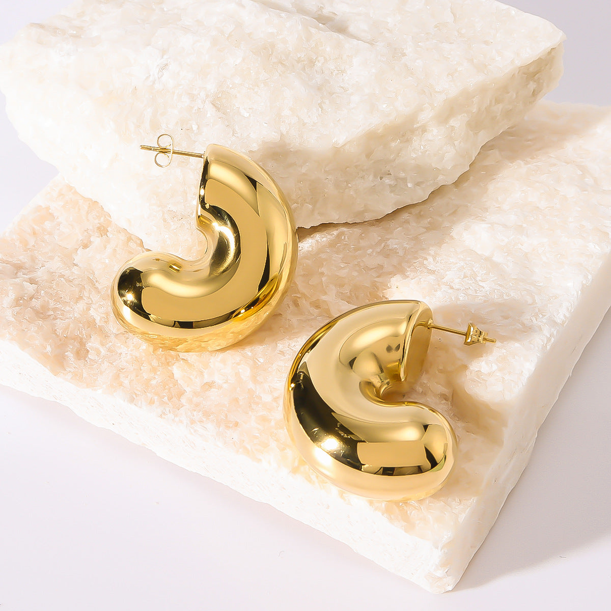 Minimalist C-Shaped Geometric Stainless Steel Earrings with 18K Gold Vacuum Plating Waterproof Fade-Resistant for Women