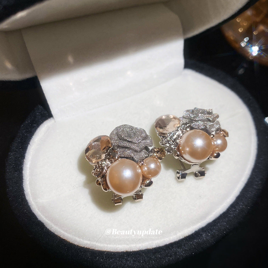 Orecchini a Perno Eleganti con Fiori, Perle e Strass in Acciaio Inossidabile da Donna