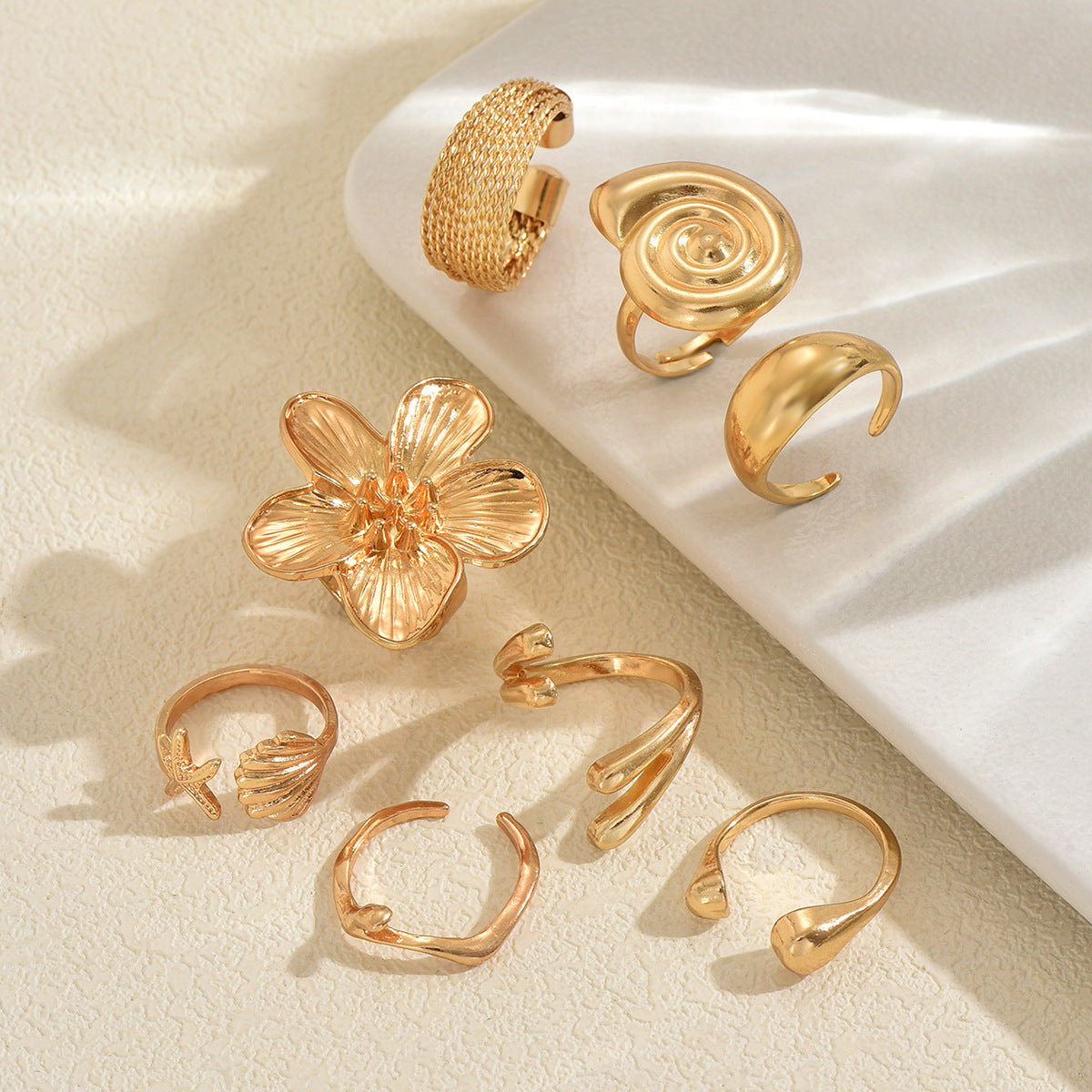 Anillo de lujo con diseño floral geométrico para mujer, chapado en aleación de zinc, anillo abierto ajustable para el dedo índice