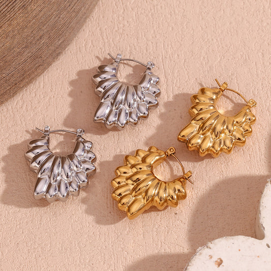 Pendientes chapados en oro de 18 quilates de acero inoxidable con diseño geométrico de doble capa y pétalos huecos para mujer, estilo "Fashion OL"