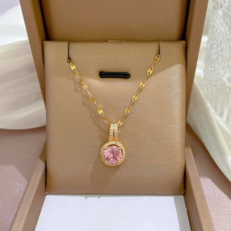 Collana da Donna Coreana con Ciondolo Geometrico Quadrato in Acciaio al Titanio, Intarsiato con Strass e Catena Regolabile