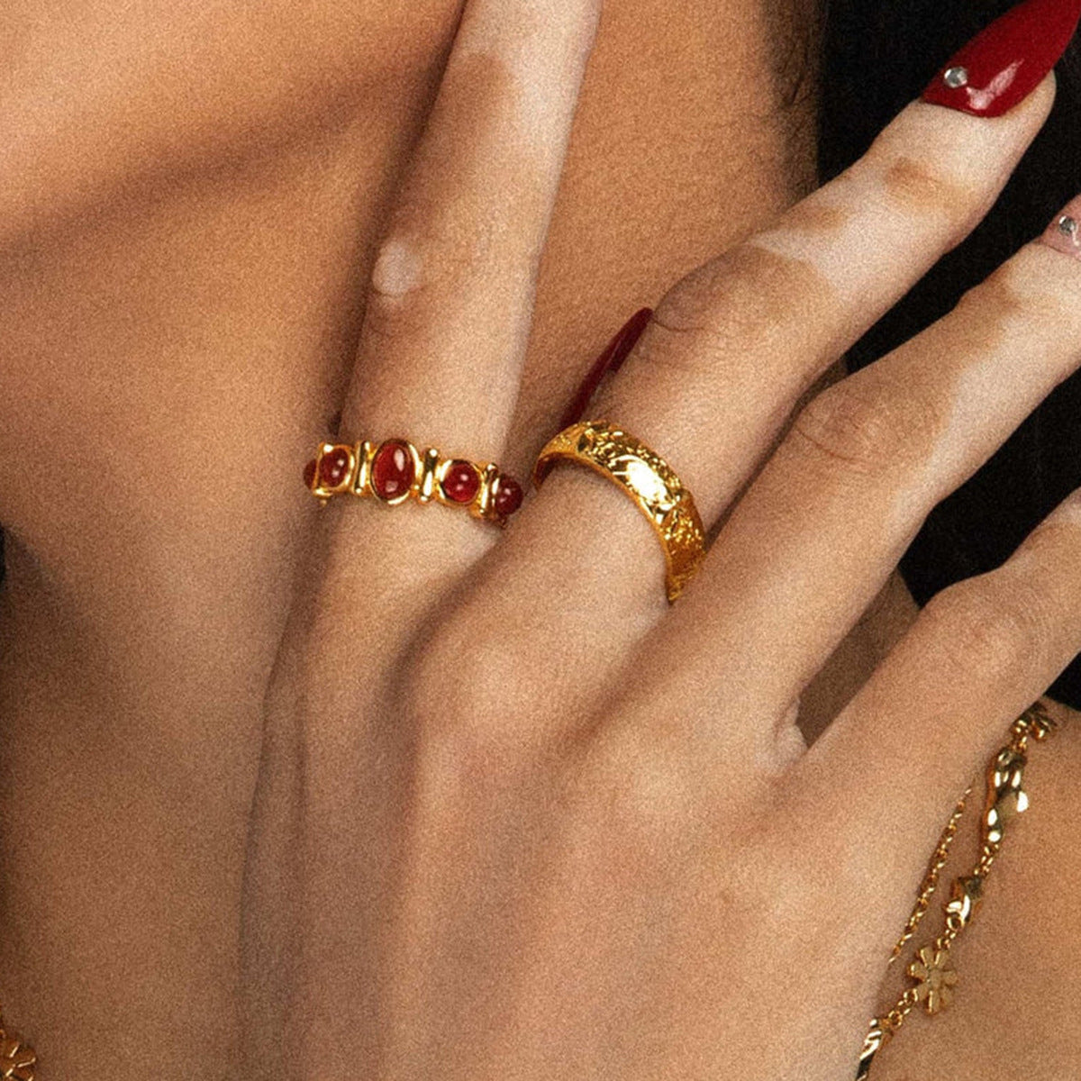 Anillo de acero de titanio ojo de tigre geométrico para mujer con banda de acero inoxidable chapada