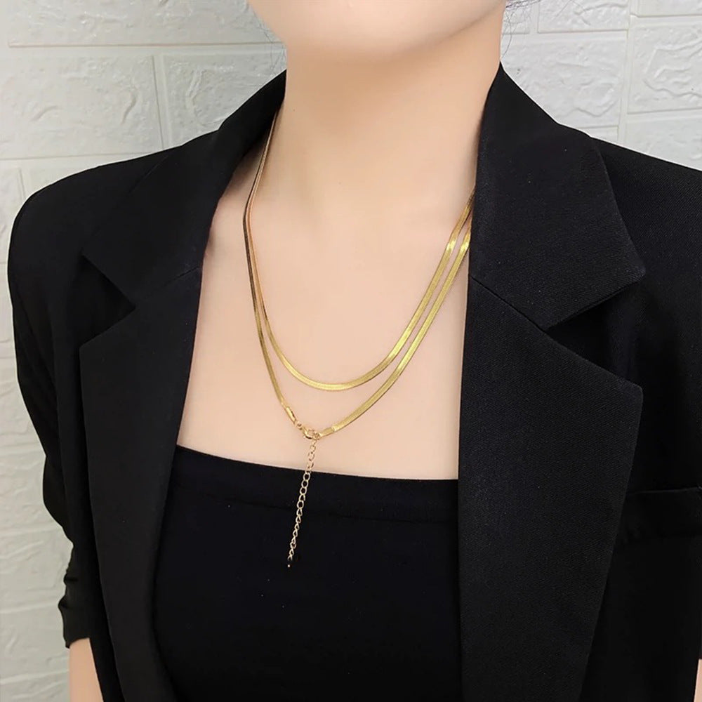 Collar minimalista con cadena plana de serpiente en acero de titanio con baño de oro para mujer, collar extralargo para combinar en capas