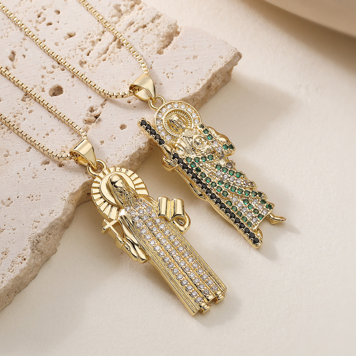 Minimalist 18K Gold Plated Brass Geometric Cubic Zirconia Inlay Pendant Necklace for Women
