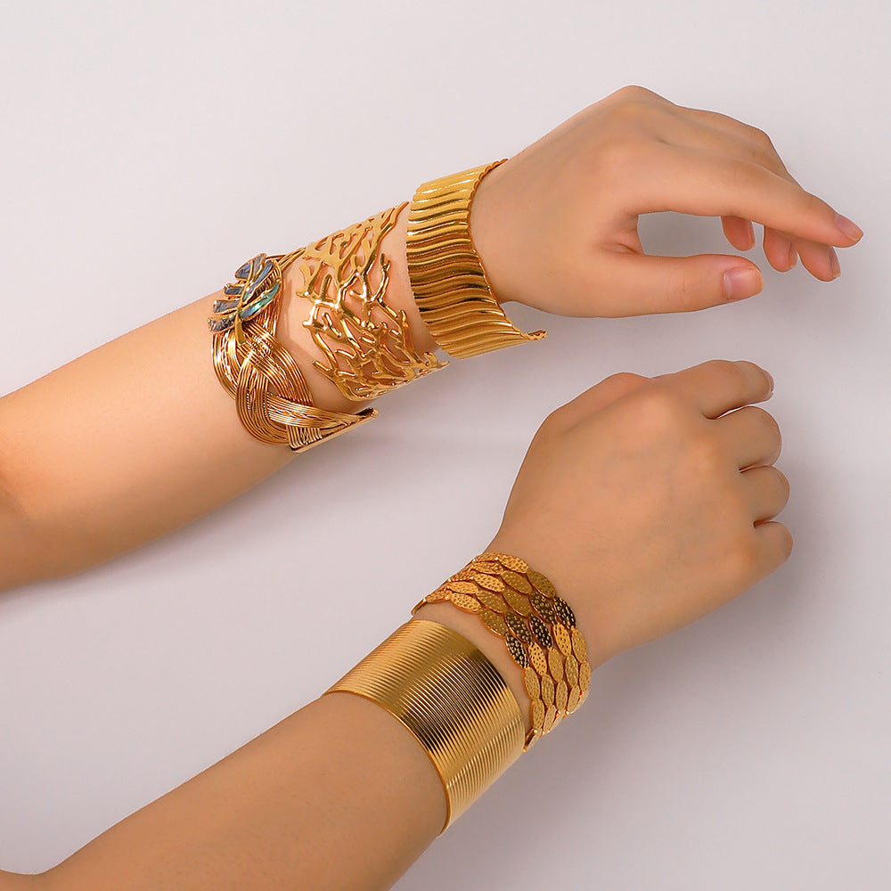 Ins Style Irregular Leaf-Shaped Stainless Steel Bracelet with 18K Gold Plating for Women