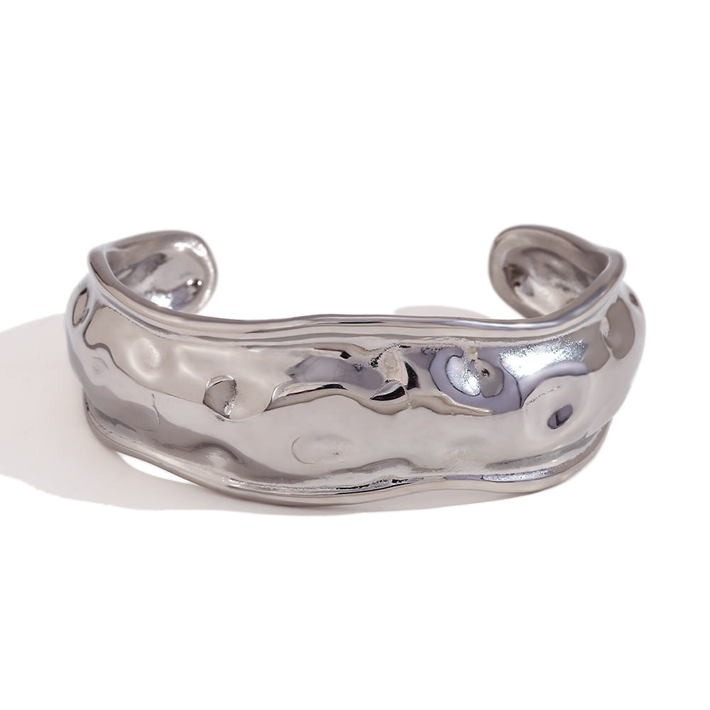 Minimalist Fashion Stainless Steel Plated 18K Gold Wave Texture Bracelet with Hammered Finish