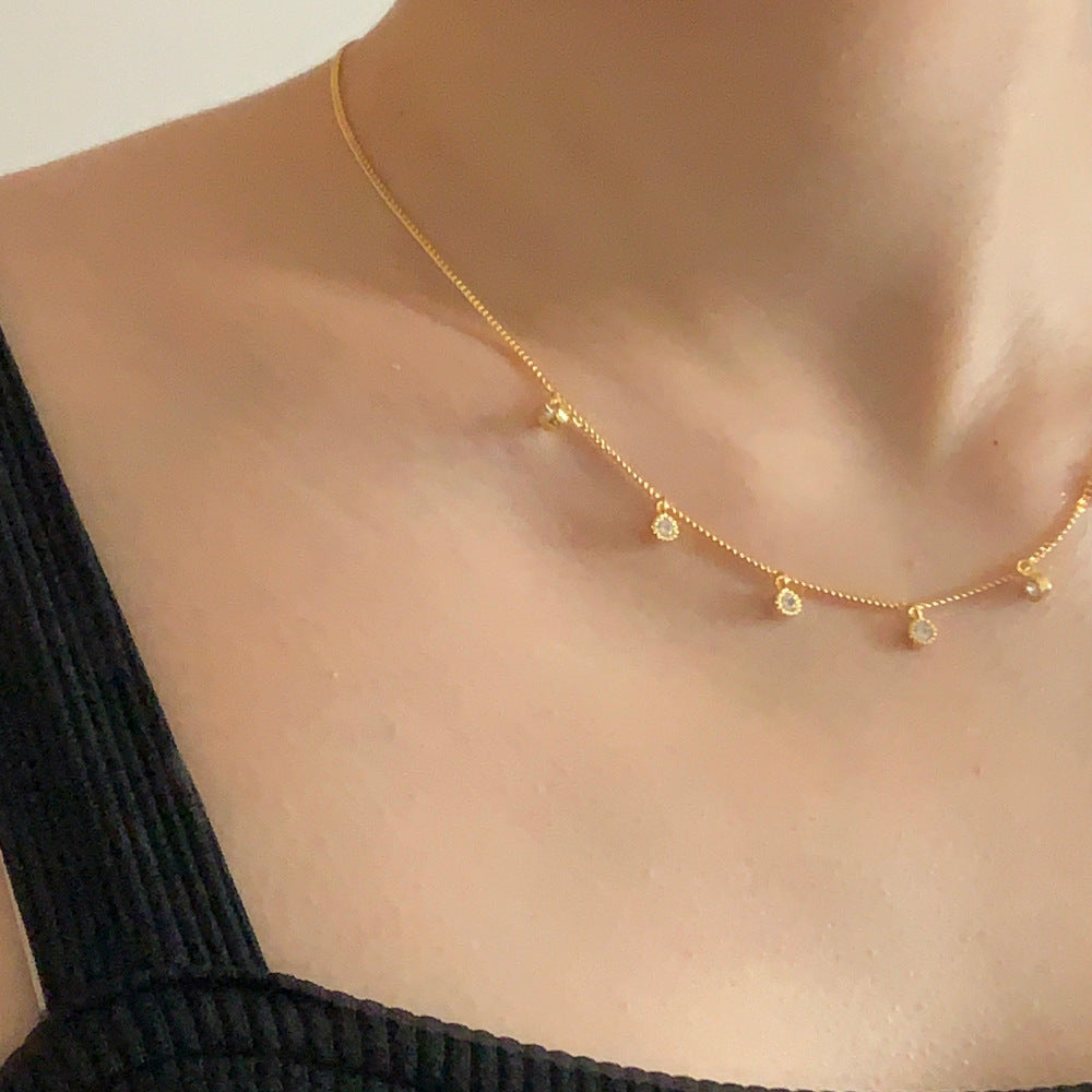 Collana con Pendente Geometrico Minimalista in Argento Sterling 925 con Zirconia Cubica, Stile Catena Chicco di Mais
