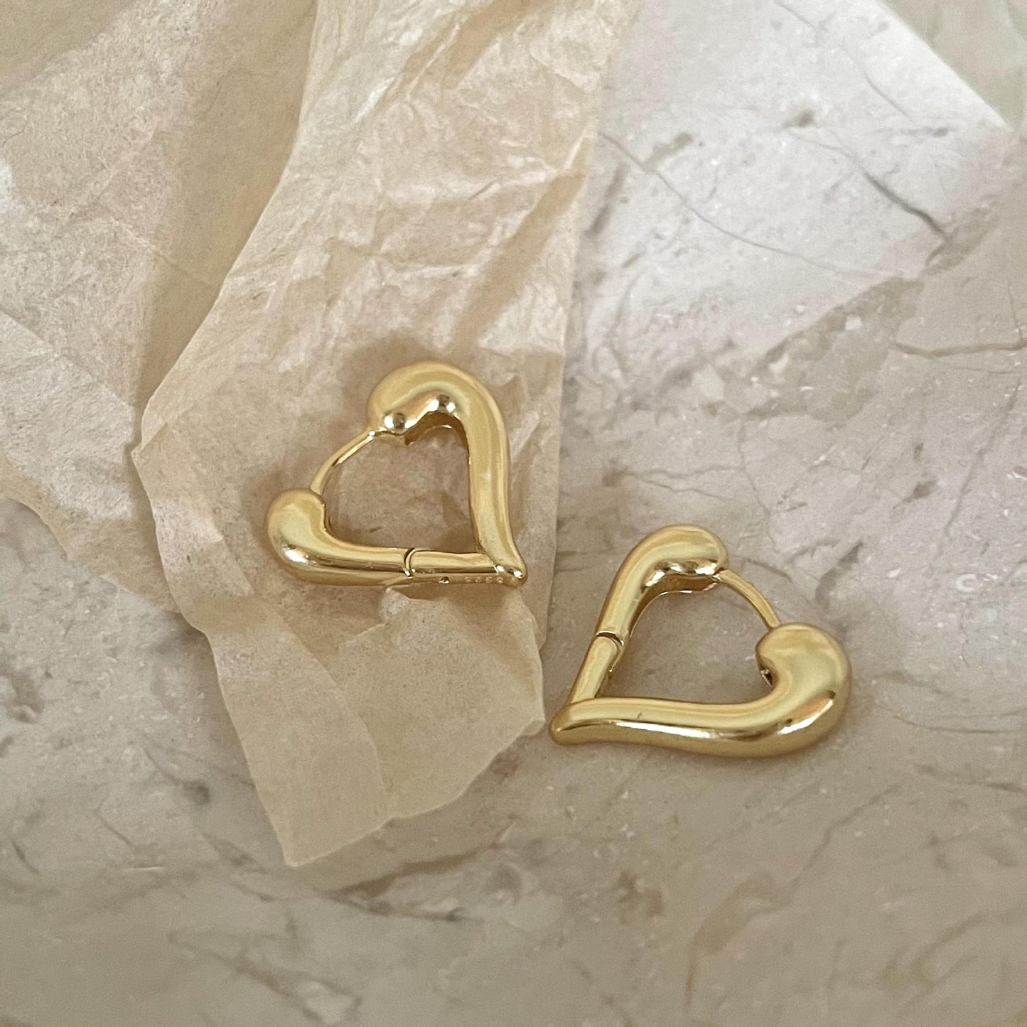 Minimalist Heart-Shaped 925 Sterling Silver Ear Studs for Women with Plated Finish