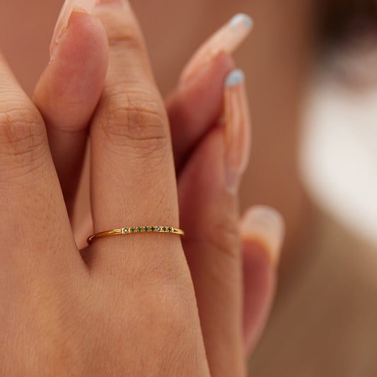 Geometric Stainless Steel Ring with Zircon Inlay and 18K Gold Plating for Women — Hypoallergenic Fashion Jewelry
