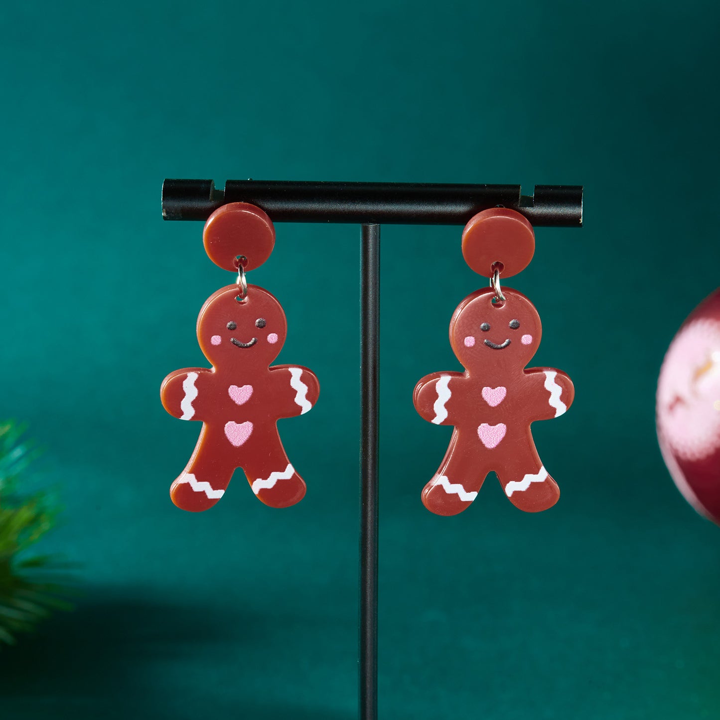 Pendientes acrílicos de Navidad dulces y atrevidos con motivos de casa de corazón, hombre de jengibre, campana y Papá Noel