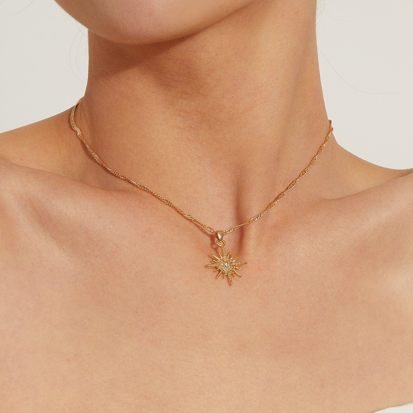 Leaf Pendant Necklace for Women Alloy Sun-Inspired Star Clavicle Chain Adjustable 21cm to 50cm