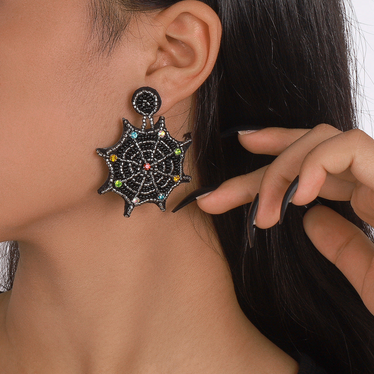 Pendientes góticos oscuros, geométricos, de telaraña, con diamantes de imitación y cuentas, hechos a mano para mujer