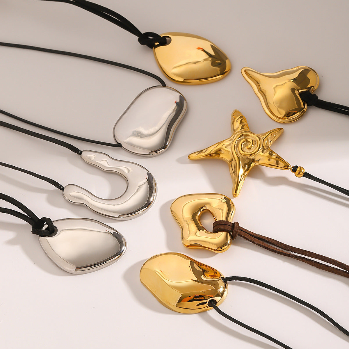 Minimalist Geometric Starfish Stainless Steel Necklace with Titanium Steel Pendant for Women
