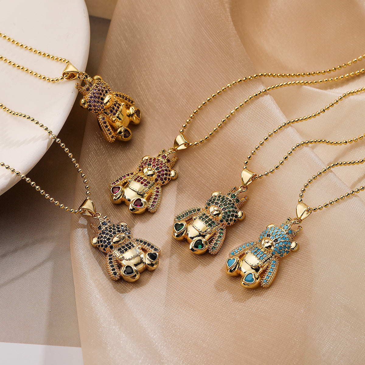 Minimalist Geometric Leopard Head Pendant Necklace for Women with Full Zircon Inlay on Brass Chain