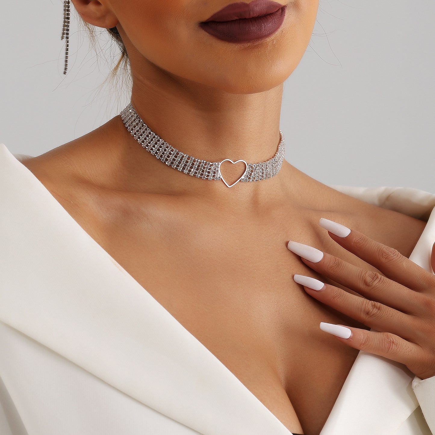 Fashionable Hollow Heart Pendant Necklace with Rhinestone Accents on Plated Metal Multi-Layer Clavicle Chain for Women