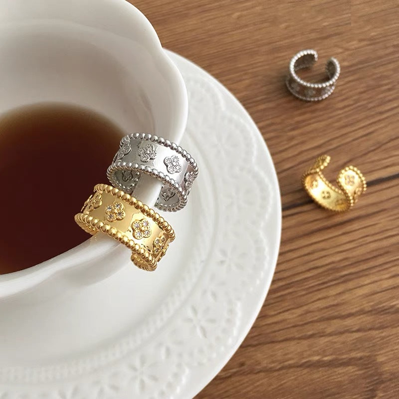 Anello da donna originale in rame a forma di quadrifoglio, placcato oro 18K con zirconi