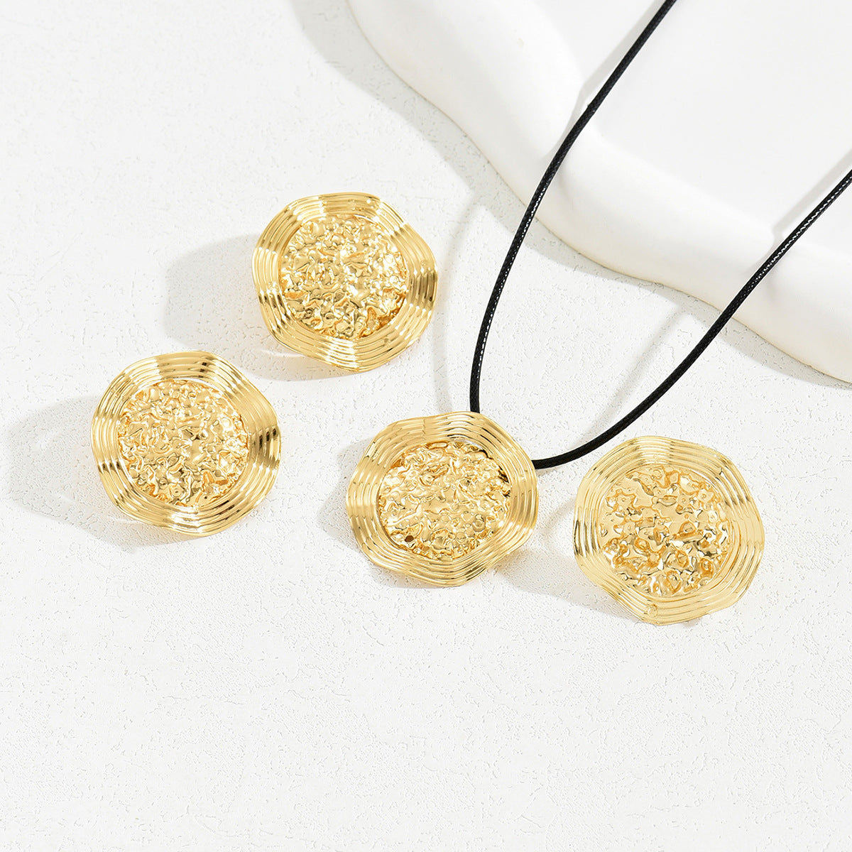 Conjunto de collar y aretes de aleación electrochapada estilo geométrico para mujer, joyería de moda para el día a día con colgante largo
