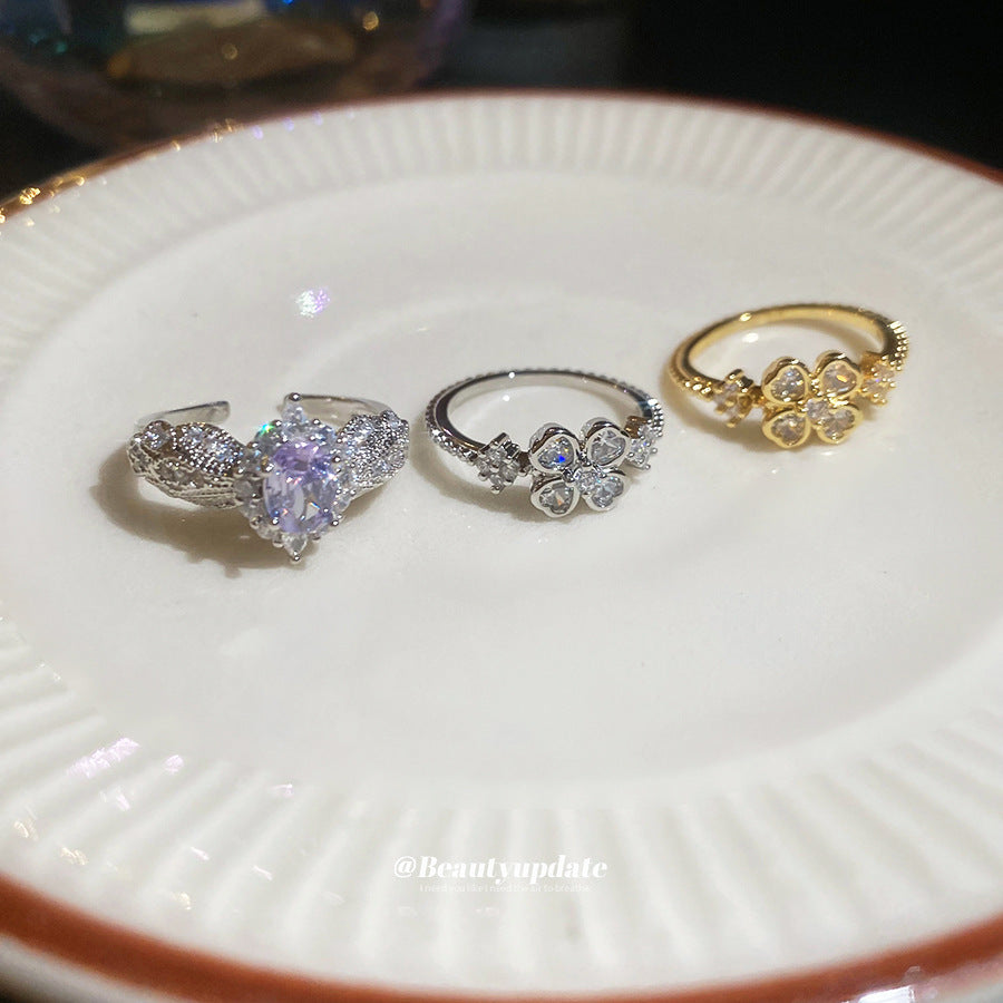 Anello Aperto Elegante Minimalista da Donna in Rame con Zirconia a Forma di Fiore, Design Geometrico e Sensazione di Lusso