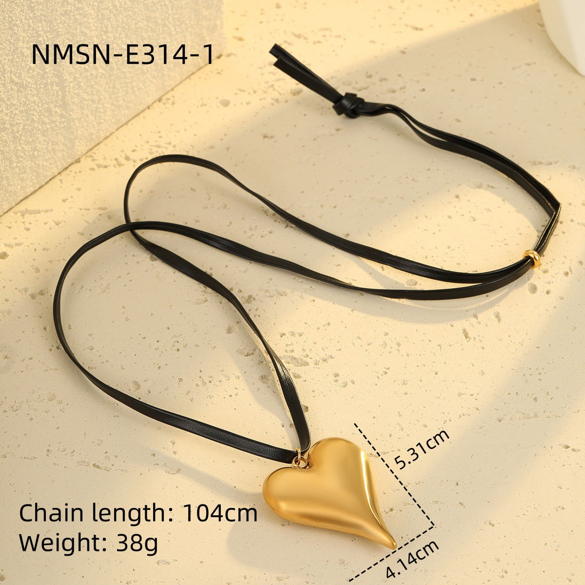 Fashionable Heart-Shaped Stainless Steel Pendant Necklace with Plated Finish for Women
