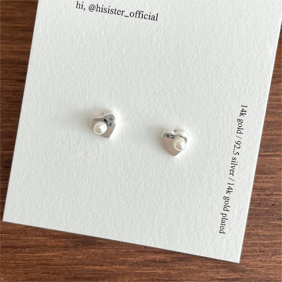 Minimalist Heart-Shaped 925 Sterling Silver Stud Earrings with Pearl Accent for Women